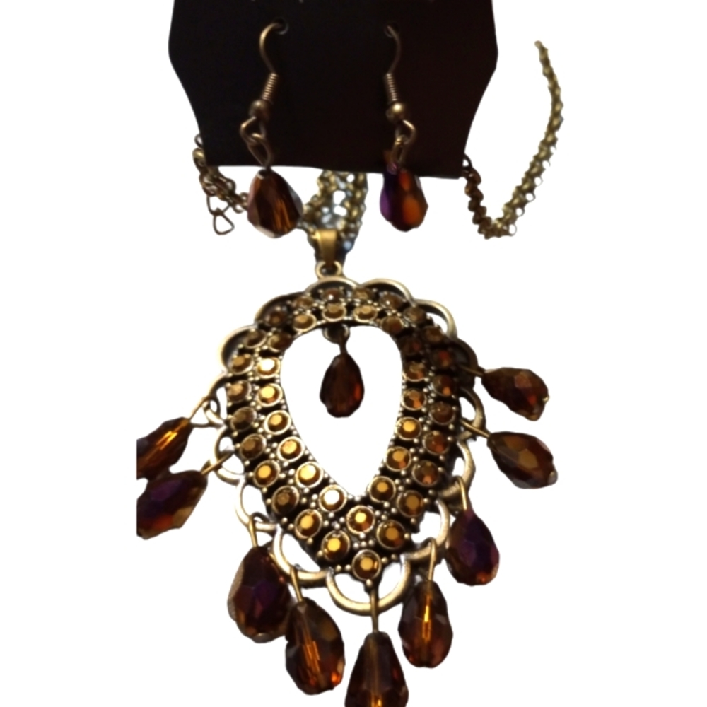 💐NWT Teasable Teardrops Brass Necklace and matching Earring 💐